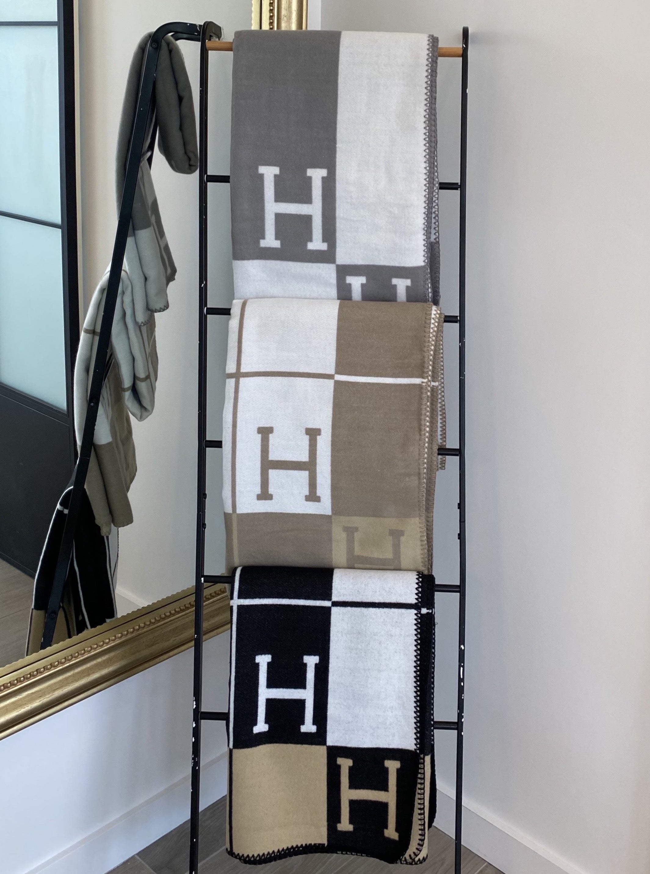 H Blanket gpmakeupinc